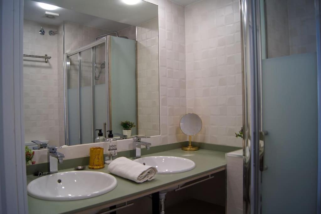 Roch - Stylish Apartment Near Metro Sevilha Exterior foto